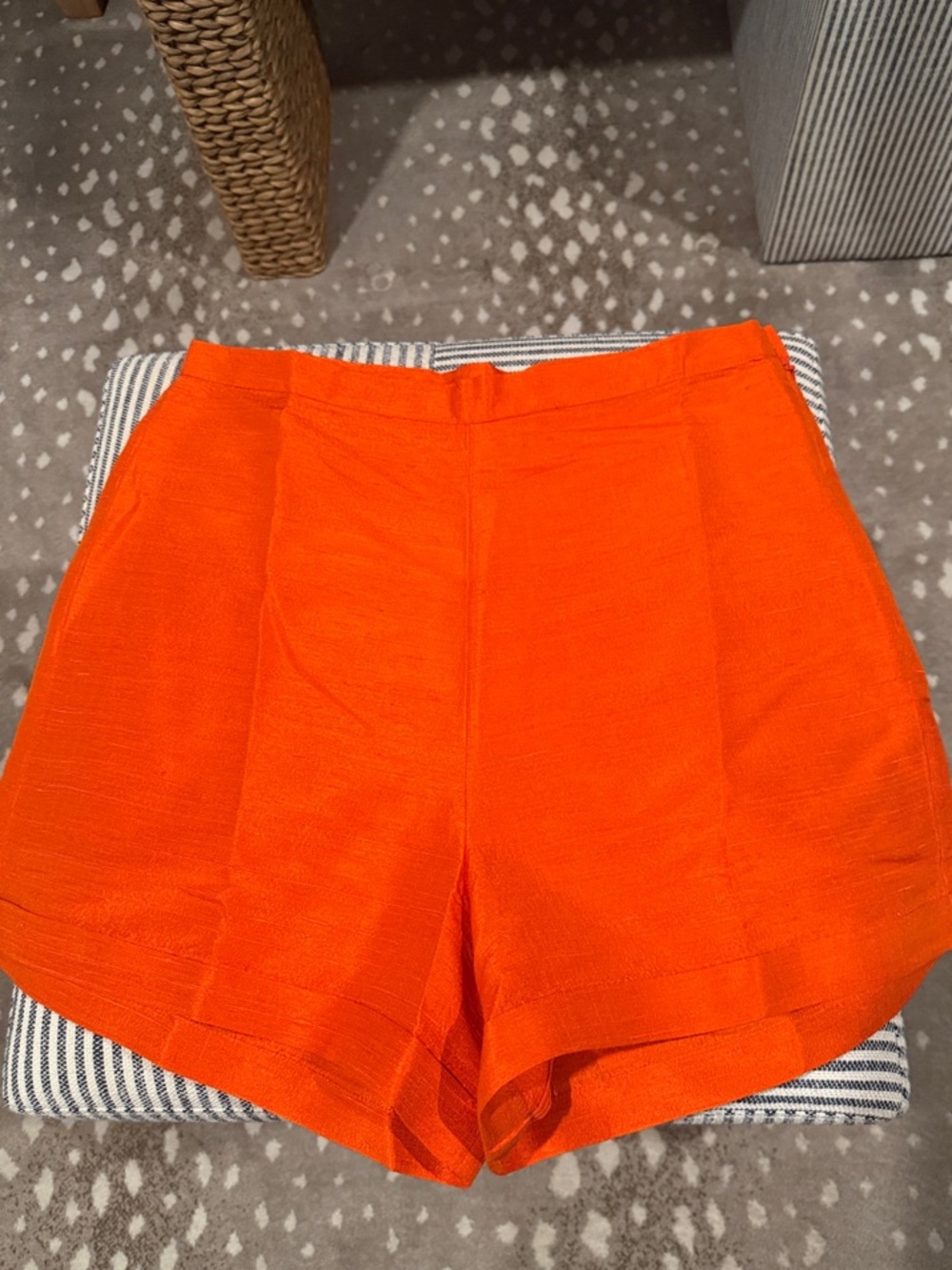 NWT Julia Amory size M - High-Waist Tangerine Kelly Shorts Dupioni
